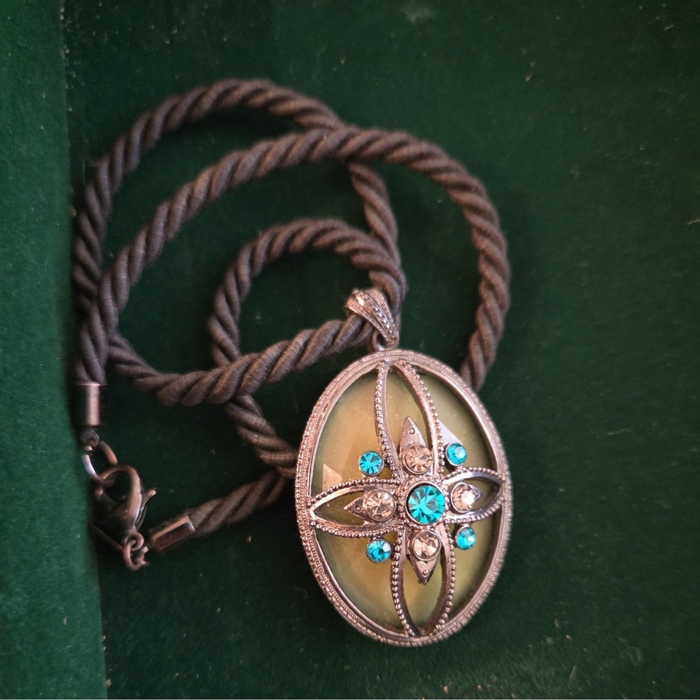 Vintage 1928 Gothic Starburst Oval Pendant Cord Necklace Witchy Halloween